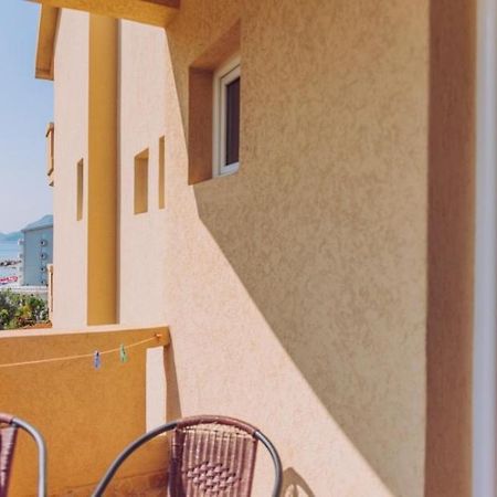 Apartmani Lasta Dobra Voda Esterno foto