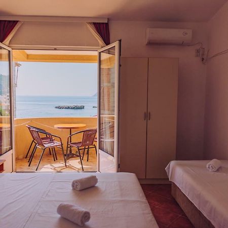 Apartmani Lasta Dobra Voda Esterno foto