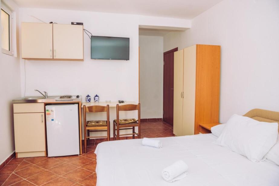Apartmani Lasta Dobra Voda Esterno foto