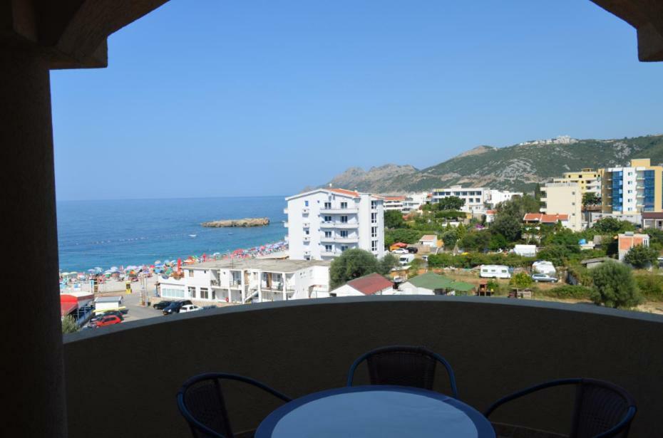 Apartmani Lasta Dobra Voda Esterno foto